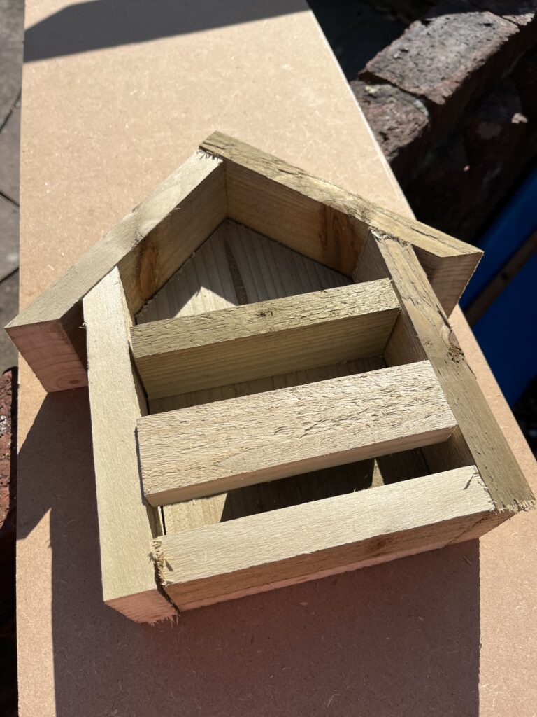 Bug Hotel roof, sides and shelves