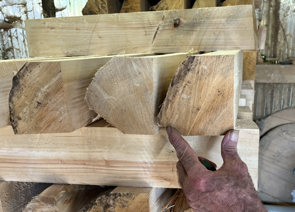 Stacked rough clefts